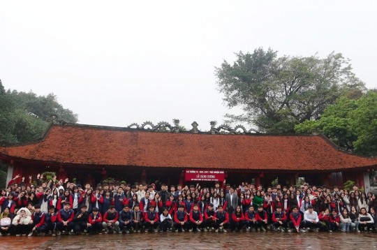 Khám phá văn hóa và lịch sử qua học thực địa tại Quốc Tử Giám và Làng Múa Rối Nước Đào Thục